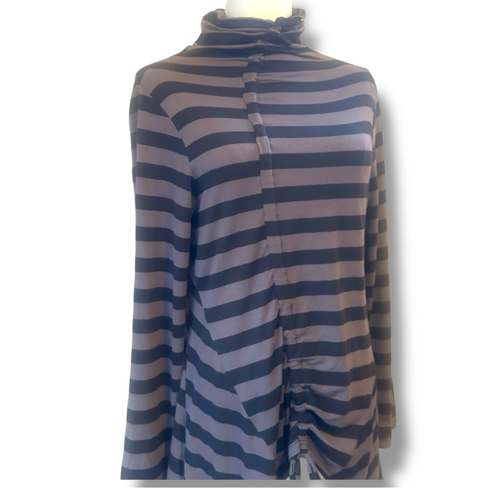Alembika Black and Gray Striped Women's tunic top size 8 - Picture 5 of 8